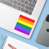Pride Flag Vinyl Sticker (voeg je eigen woorden to (Laptop met iPhone)