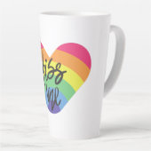 Pride, kus me, liefde is eerlijk. Latte Mok (Rechterhoek)
