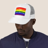 Pride Pet - Regenboogvlag met een statment. (In situ)