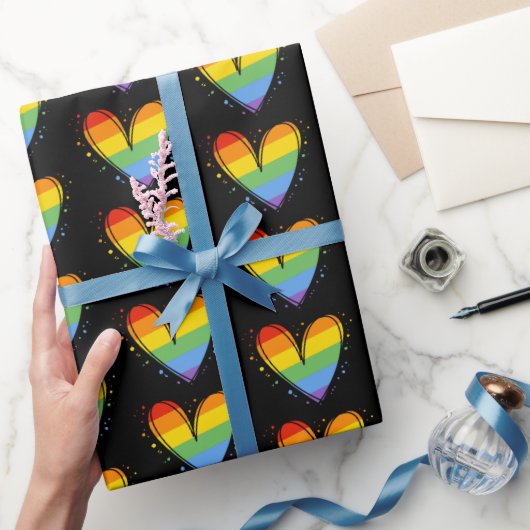 Pride Rainbow LGBTQ Heart Weddenschap Cadeaupapier (Geschenken)