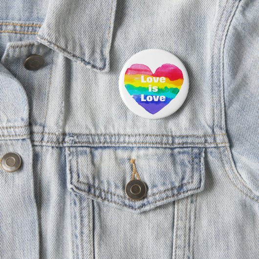 Pride Rainbow Love is Love Heart White Ronde Button 5,7 Cm (In situ)