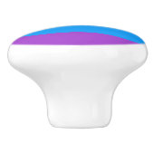 Pride Touch: Regenboogvlag Keramische Knop (Zijkant)