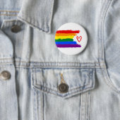 Pride vlag met hartknop ronde button 5,7 cm (In situ)
