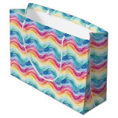 Pride Wavy Rainbow Stripes Pattern Groot Cadeauzakje (Achterkant Gekanteld)