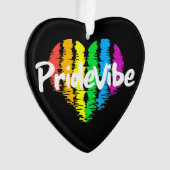 PrideVibe Rainbow Heart: Liefde in elke hoek Ornament (voorkant)