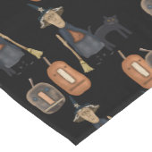 Prim Witch, Cat and Pumpkins | Halloween Korte Tafelloper (Hoek)