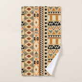 Primitief etnisch tribaal patroon in aardkleuren bad handdoek (Handdoek)