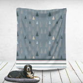 Primitieve dennen op grijs fleece deken