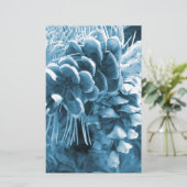 Primitieve kerstdennenboom ijsblauwe pinecone briefpapier (Staand voorkant)