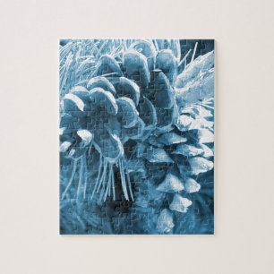 Primitieve kerstdennenboom ijsblauwe pinecone legpuzzel