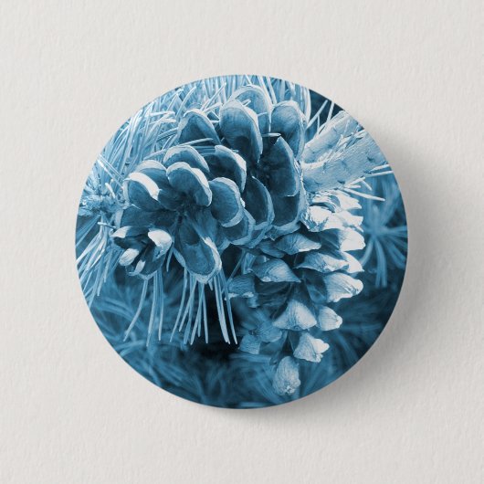 Primitieve kerstdennenboom ijsblauwe pinecone ronde button 5,7 cm (Voorkant)