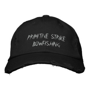 PRIMITIEVE STRIKE BOWFISHING - Geborduurd Pet