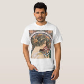 Primrose van Mucha -  Floral Art Nouveau T-shirt (Voorkant volledig)