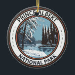 Prince Albert National Park Canada Winter Badge Keramisch Ornament<br><div class="desc">Prins Albert National Park vectorkunstontwerp. Het park is grotendeels een bos- en meergebied,  dat met natuur- en waterlopen is doorweekt.</div>