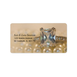 Princess Diamond Ring and White Pearls Wedding Etiket