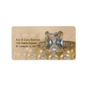 Princess Diamond Ring and White Pearls Wedding Etiket