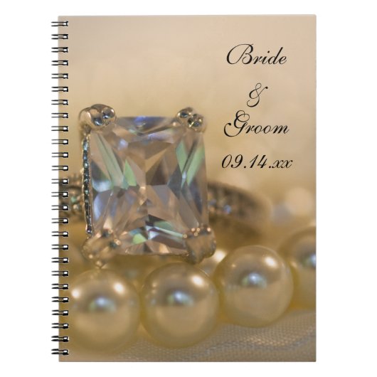 Princess Diamond Ring and White Pearls Wedding Notitieboek (Voorkant)