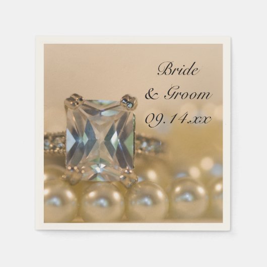 Princess Diamond Ring and White Pearls Wedding Servet (Voorkant)