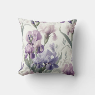 Princess Iris Throw Pillow Kussen