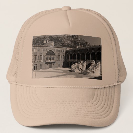 Prinsdom Monaco palace binnenplaats Trucker Pet (Voorkant)