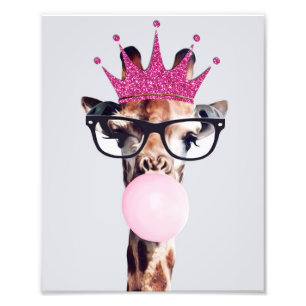 Prinses Giraffe die Roze Bubble gum blaast Foto Afdruk