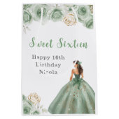 Prinses in een groene jurk Sweet Sixteen Birthday Medium Cadeauzakje (Voorkant)