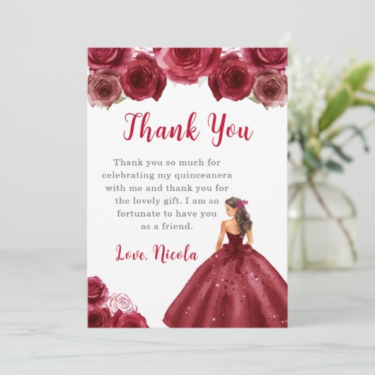 Prinses in een rode jurk Quinceanera Bedankt (Staand voorkant)