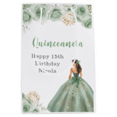 Prinses in een wijze groene jurk Quinceanera Medium Cadeauzakje (Voorkant)