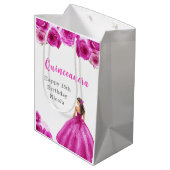 Prinses in hete roze jurk Quinceanera Medium Cadeauzakje (Achterkant Gekanteld)