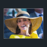 Prinses Kate geel gestileerd Briefkaart<br><div class="desc">Catherine,  prinses van Wales in een gele jurk</div>