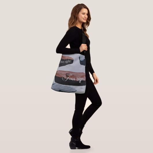 Print-all-over Canvas tassen: Stenen gooien Crossbody Tas (Op model)