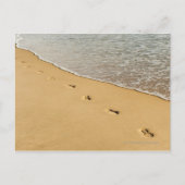 Prints in zand met golven briefkaart (Voorkant)