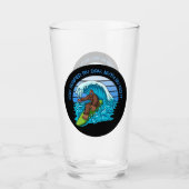 Pro By Day, Myth By Night Surfen Bigfoot Bier Glas (Voorkant)