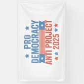 Pro Democracy Anti Project 2025 Republikein Trump Spandoek (Verticaal)