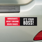Pro-immigrant antikapitalist bumpersticker (Op auto)