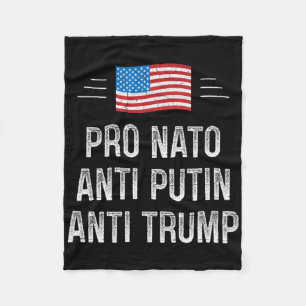 Pro Nato - Anti Poetin - Anti Trump - Retro Stijl Fleece Deken