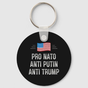 Pro Nato - Anti Poetin - Anti Trump - Retro Stijl  Sleutelhanger