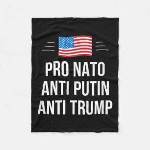 Pro-NAVO - Anti-Poetin - Anti-Trump - , Small Fleece Deken