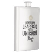 PRO TIP: Speel nooit leapfrog met een Unicorn Flacon (Rechts)