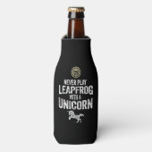 PRO TIP: Speel nooit leapfrog met een Unicorn Flesjeskoeler (Fles Voorkant)