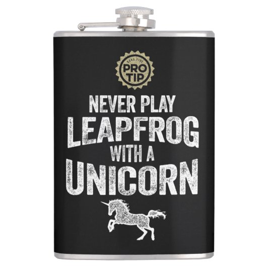 PRO TIP: Speel nooit leapfrog met een Unicorn Heupfles (Voorkant)