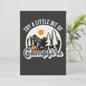 Probeer een beetje Campfire Funny Outdoors Wandele Kaart (Staand voorkant)