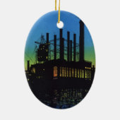 Productiefabriek op zonsondergang,  bedrijf keramisch ornament (Achterkant)