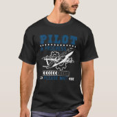 Proef in uitvoering Gelieve te wachten grappig toe T-shirt (Voorkant)