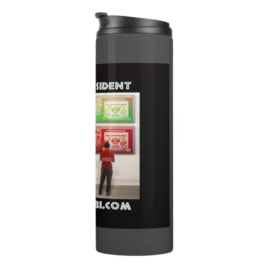 Prof. dr. Joseph Chikelue Obi: Dr. Joseph Obi: Thermosbeker (Geroteerd rechts)