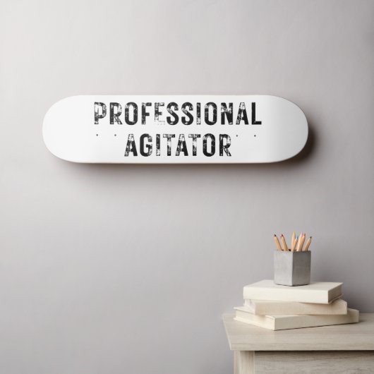 PROFESSIONAL AGITATOR  PERSOONLIJK SKATEBOARD (Muurkunst (Horizontaal))