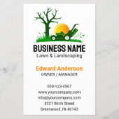 Professional Black Green Lawn Care Landscaping Flyer (Voorkant)