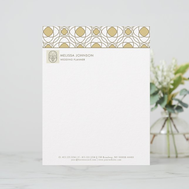 Professional Gold Geometric Letterhead Briefhoofd (Staand voorkant)