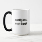Professional Overthinker - Funny Design Magische Mok (Links)