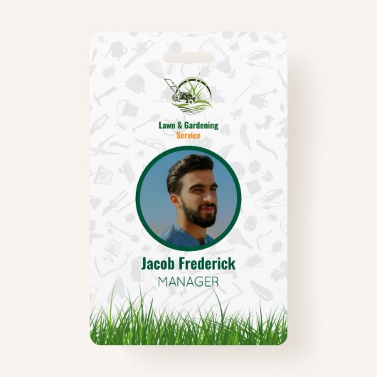 Professional White and Green Lawn Care Badge (Voorkant)